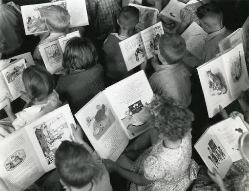  Children reading in a classroom - Licensable at Flickr · Creator: Archives New Zealand